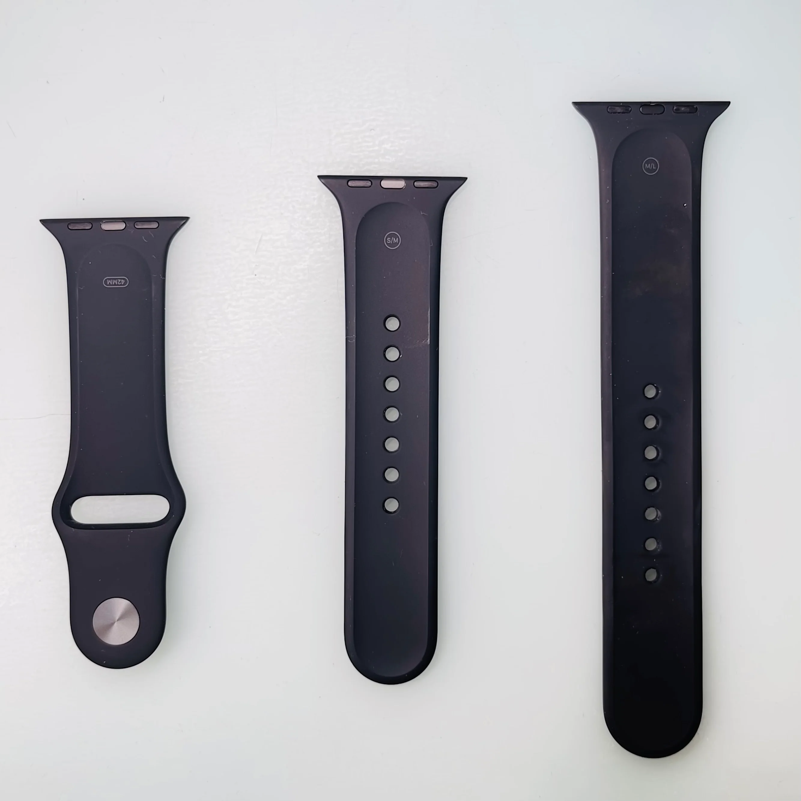 Apple 42mm Sport Band – Black – S/M & M/L Sizes for Apple Watch - Image 2