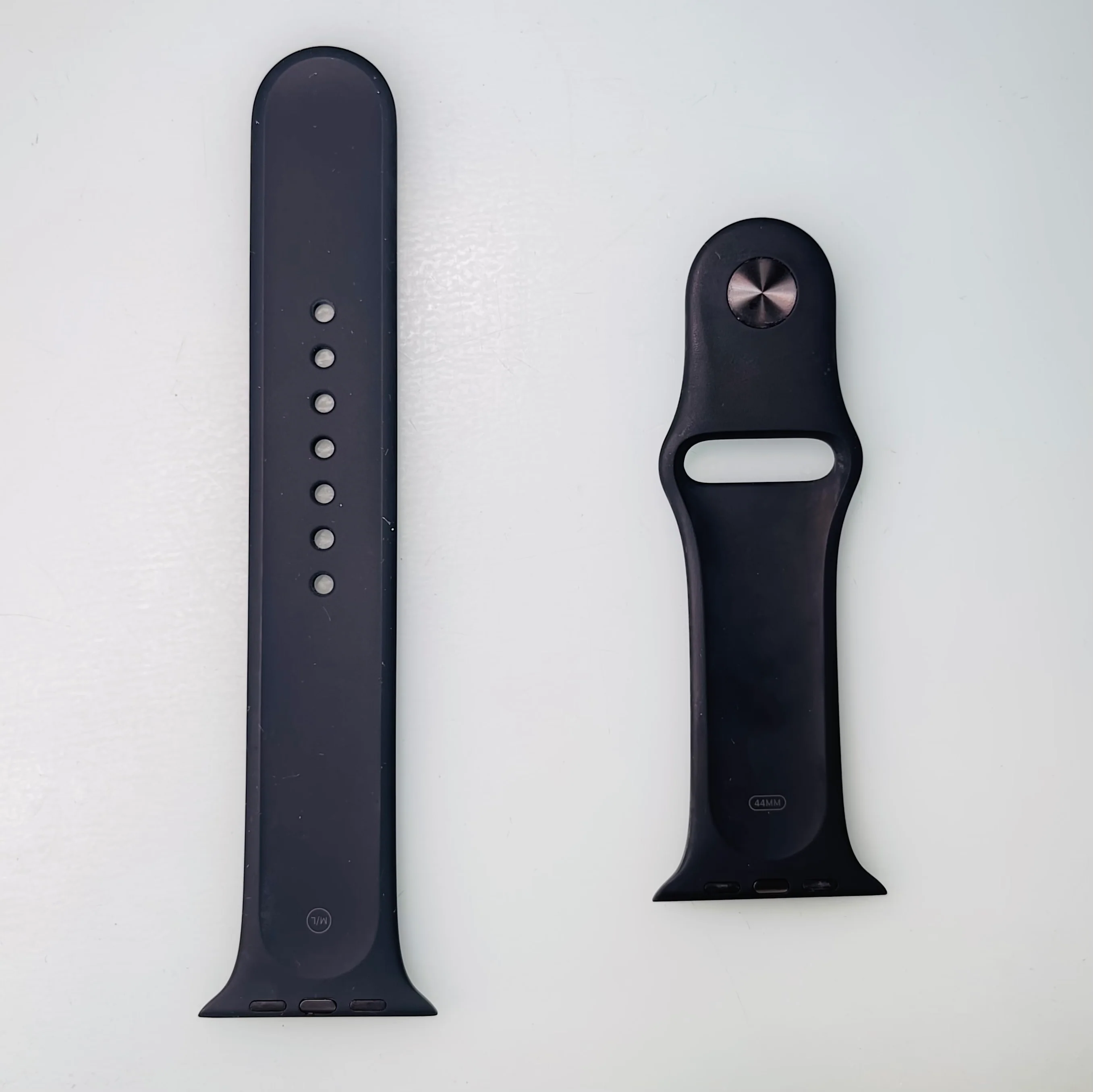 Apple 44mm Sport Band – Black – M/L Size for Apple Watch - Image 2