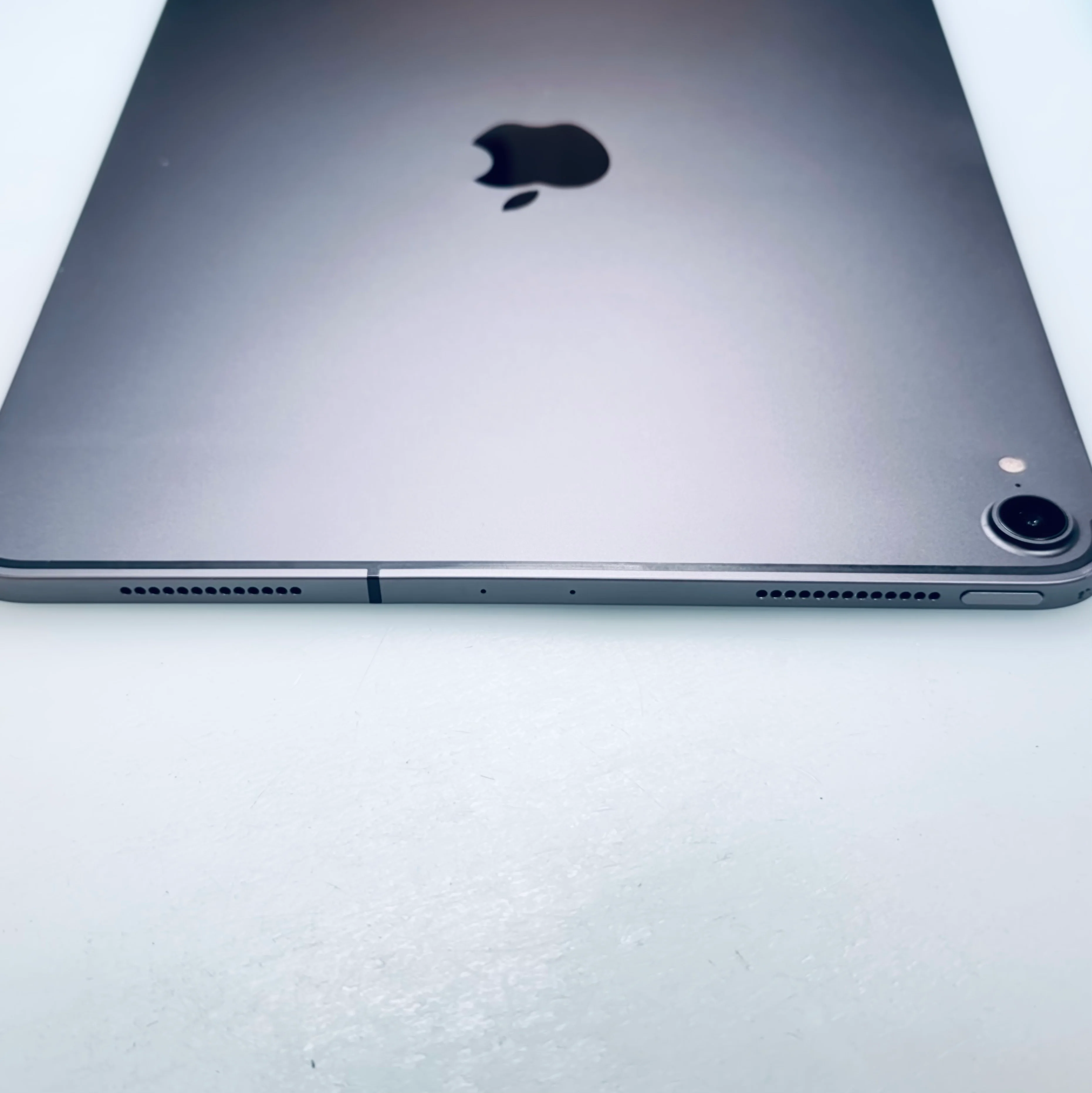 Apple iPad Pro 11" 1st Gen 1TB Unlocked Space Grey (READ DESCRIPTION) REF#84381 - Image 5