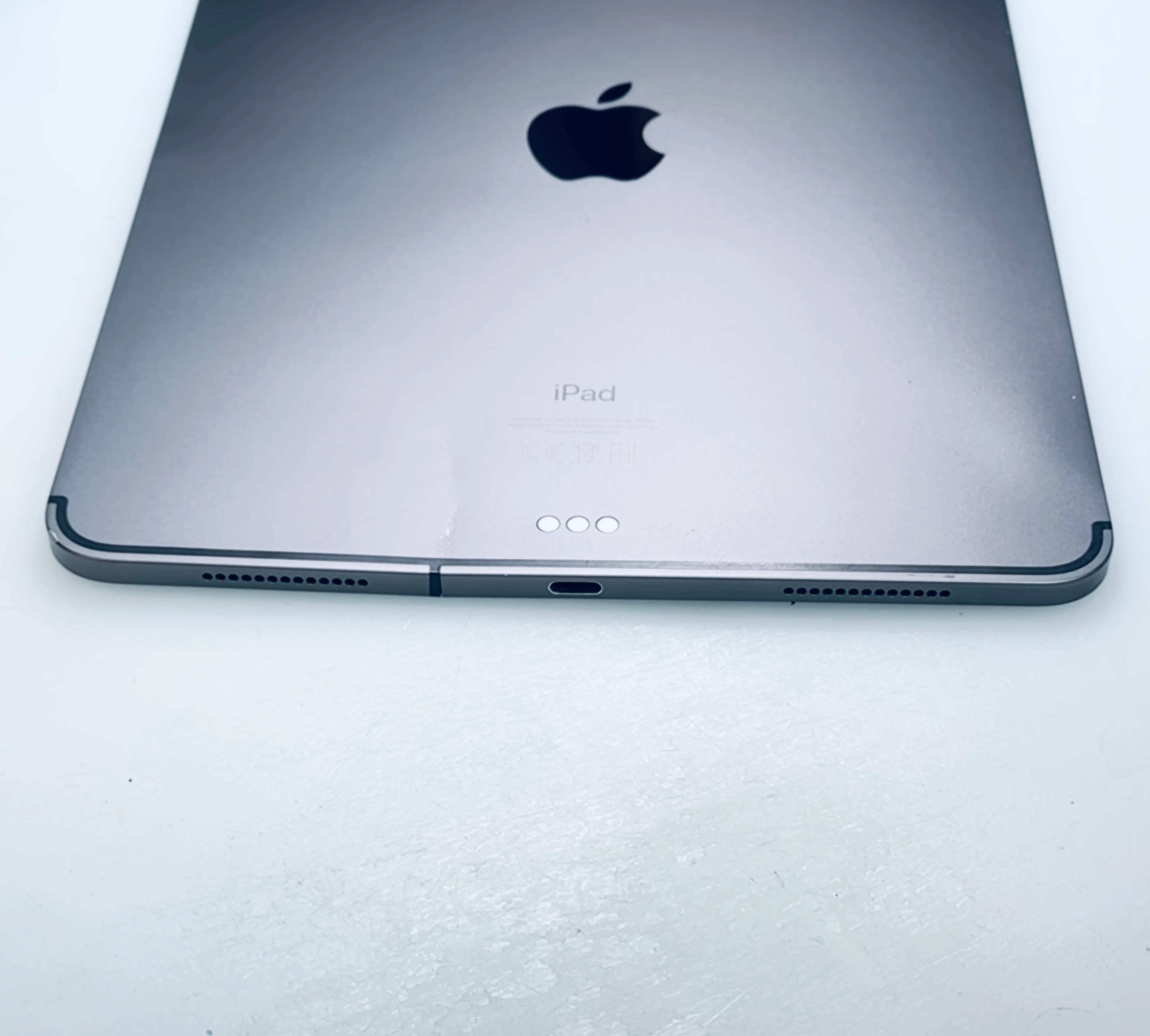 Apple iPad Pro 11" 1st Gen 1TB Unlocked Space Grey (READ DESCRIPTION) REF#84381 - Image 6