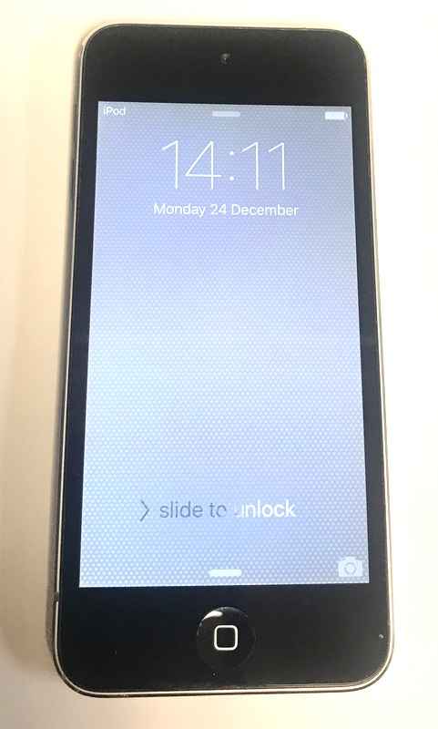 Apple iPod Touch 5th Generation 16GB Silver and Black