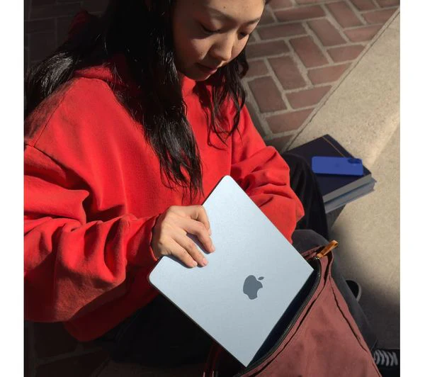 APPLE MacBook Air 13.6" (2025) - M4, 16GB RAM, 256GB SSD, Starlight - Pristine - Image 8