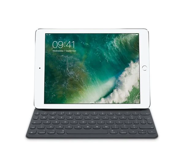 Apple Smart Keyboard 9.7" iPad Pro Case Black – Acceptable Condition