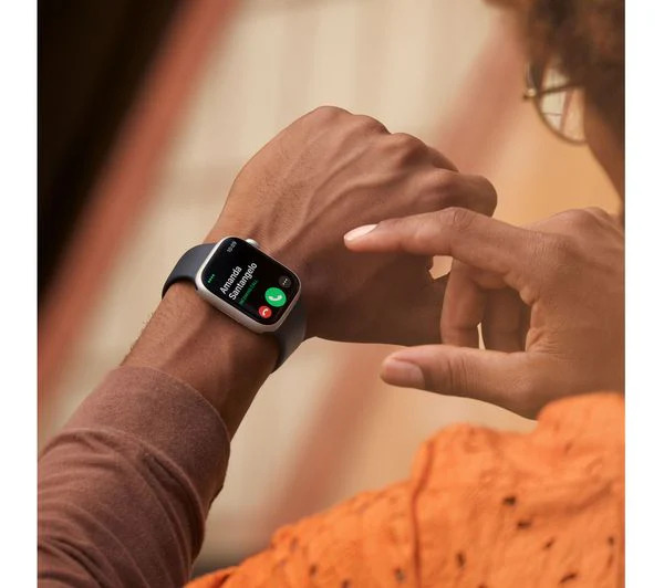 Apple Watch Series 8 GPS + Cellular, 45mm RED Aluminium Case with RED Sport Band - Good - Image 9
