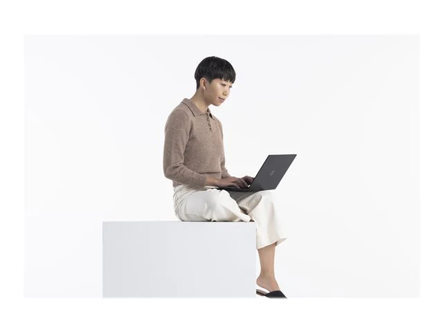 Microsoft Surface Laptop 4 - 13.5" - Intel Core i5 - 1145G7 - 16GB RAM - 512GB SSD - Acceptable - Image 5